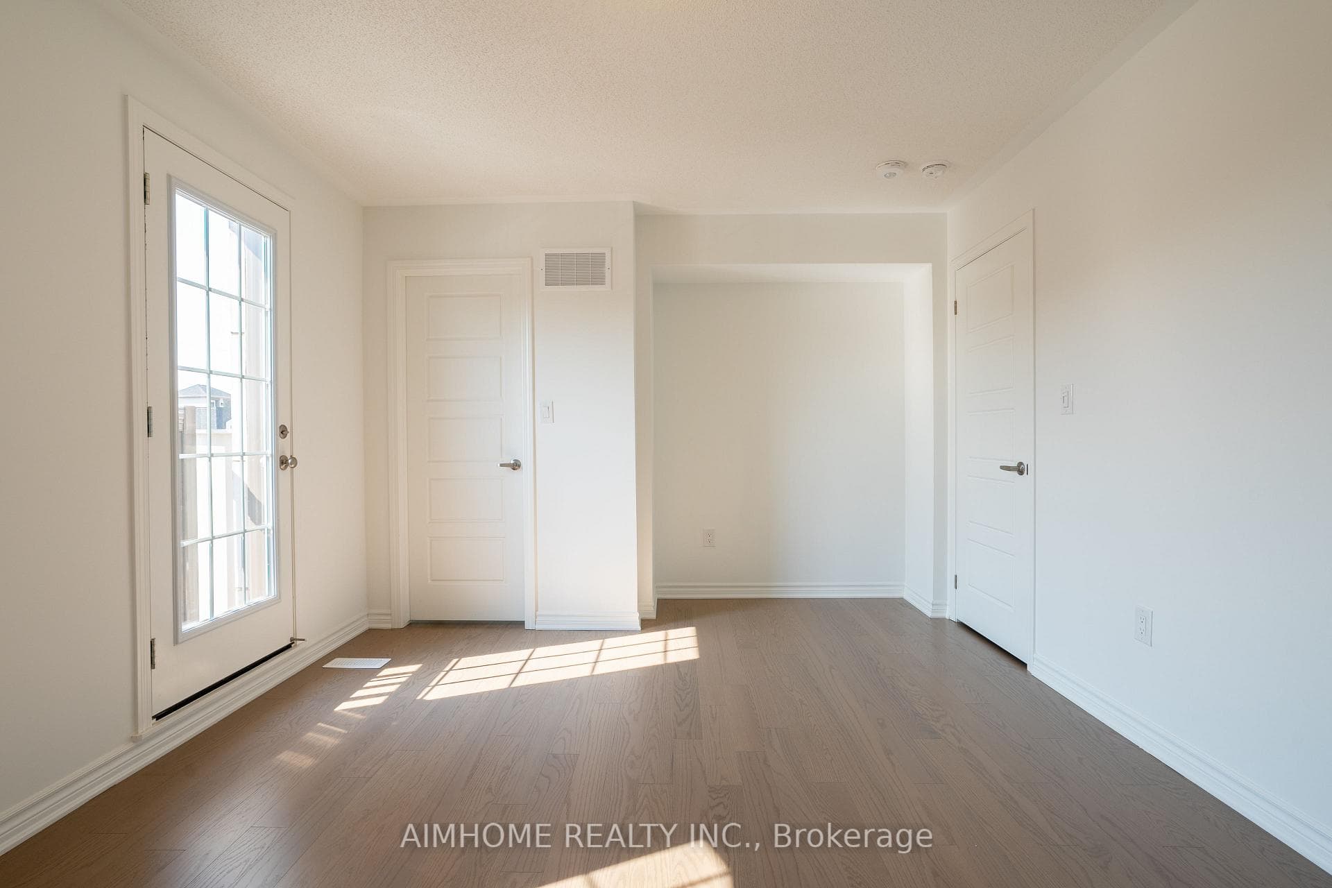 1367 William Halton Parkway photo 20