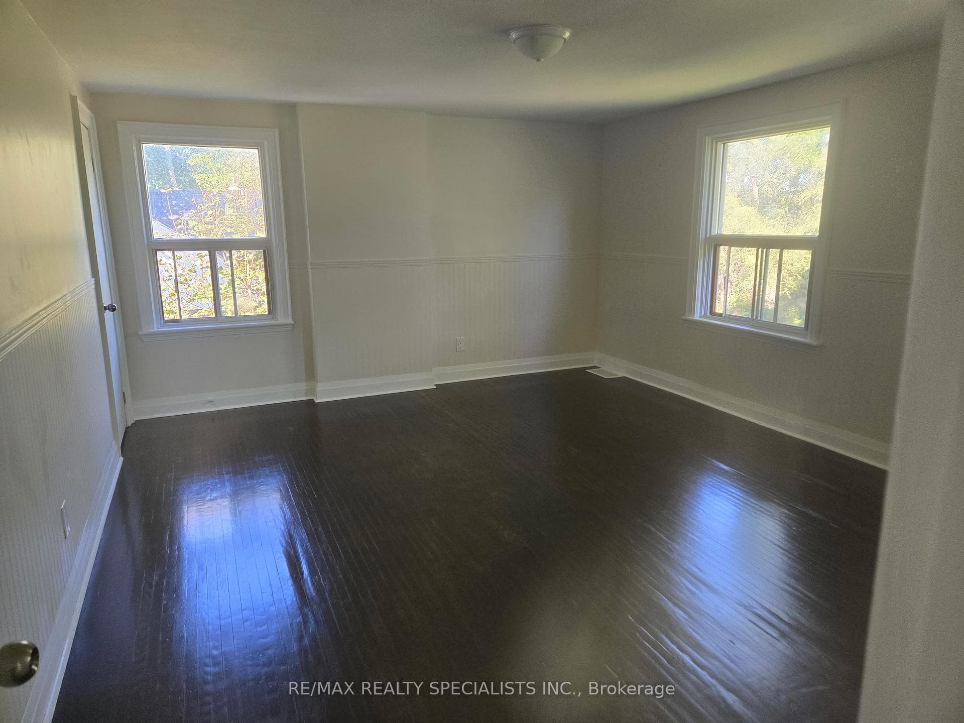 970 Concession Street photo 26