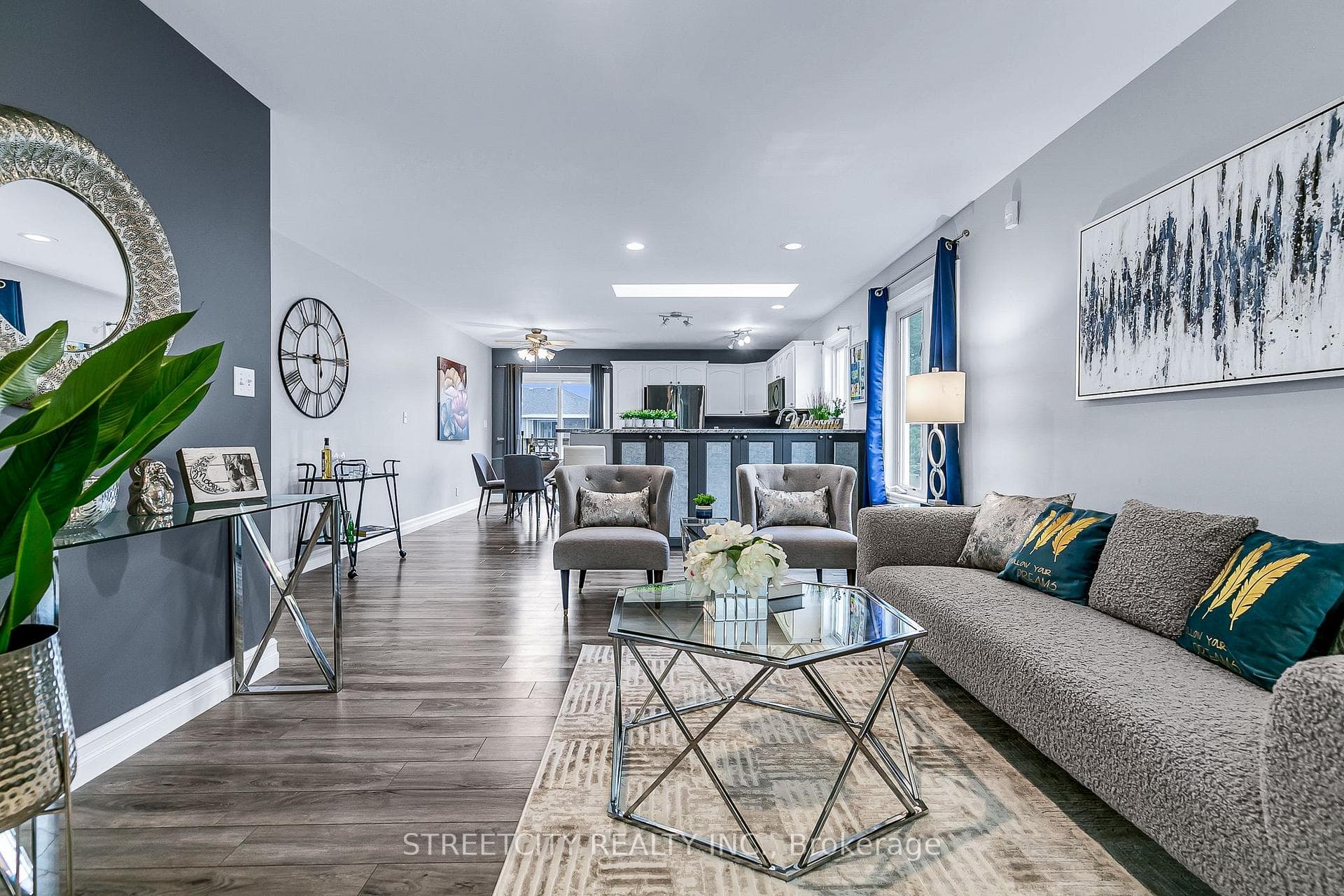 465 Jewel Street photo 5