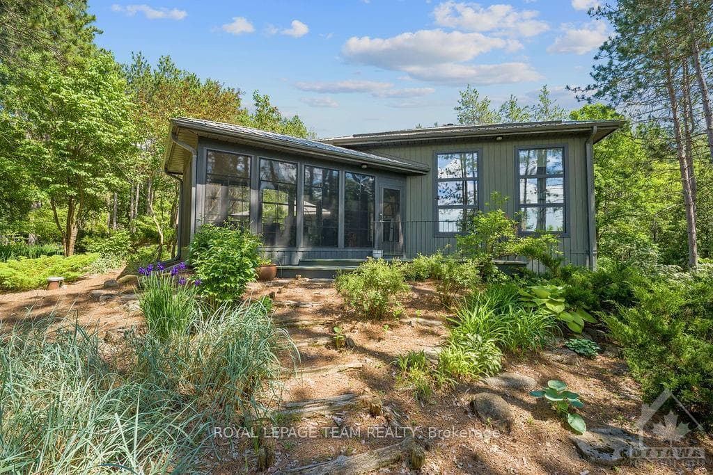 589 MOUNTAINVIEW Road photo 25