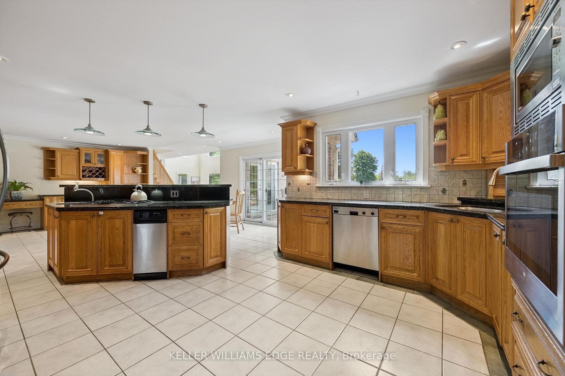 57 Kennedy Road photo 8