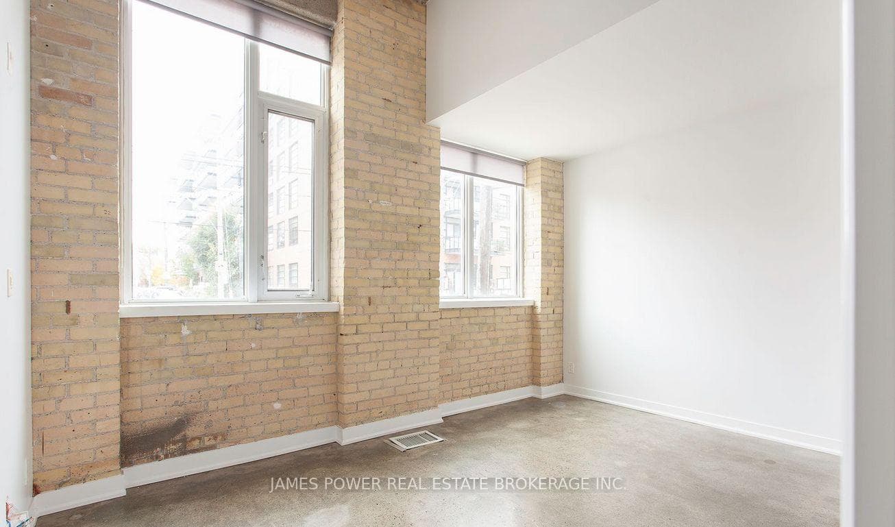 201 Carlaw Avenue Unit 127 photo 20
