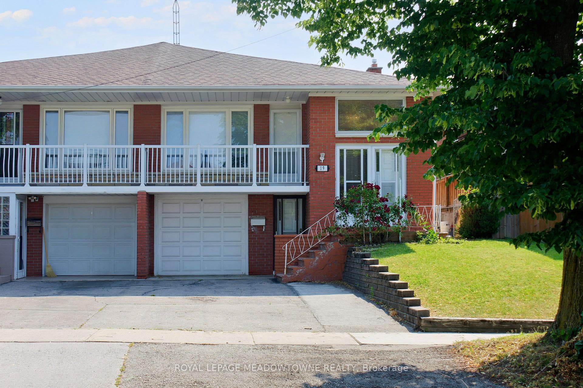 19 Benrubin Drive photo 1