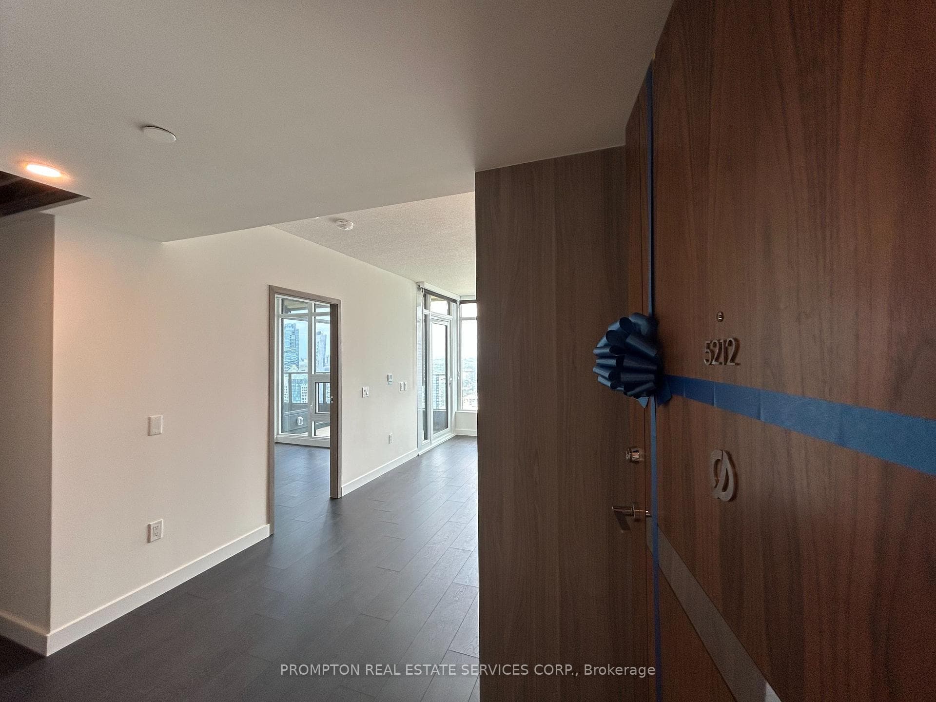 1 Concord Cityplace Way Unit 5212 photo 7