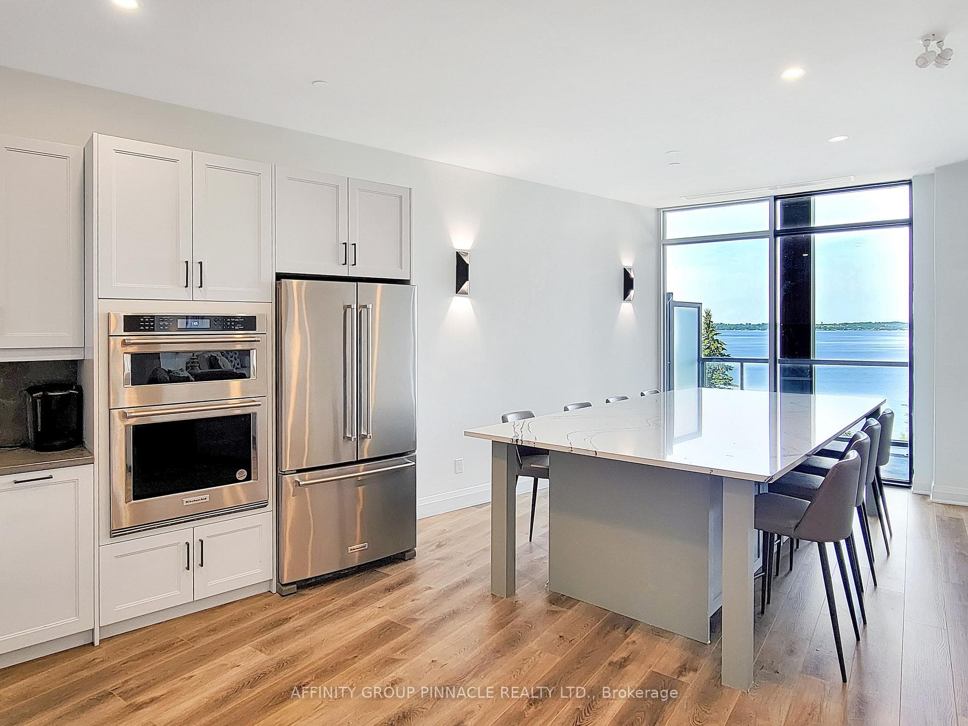 99 Louisa Street Unit 201 photo 38