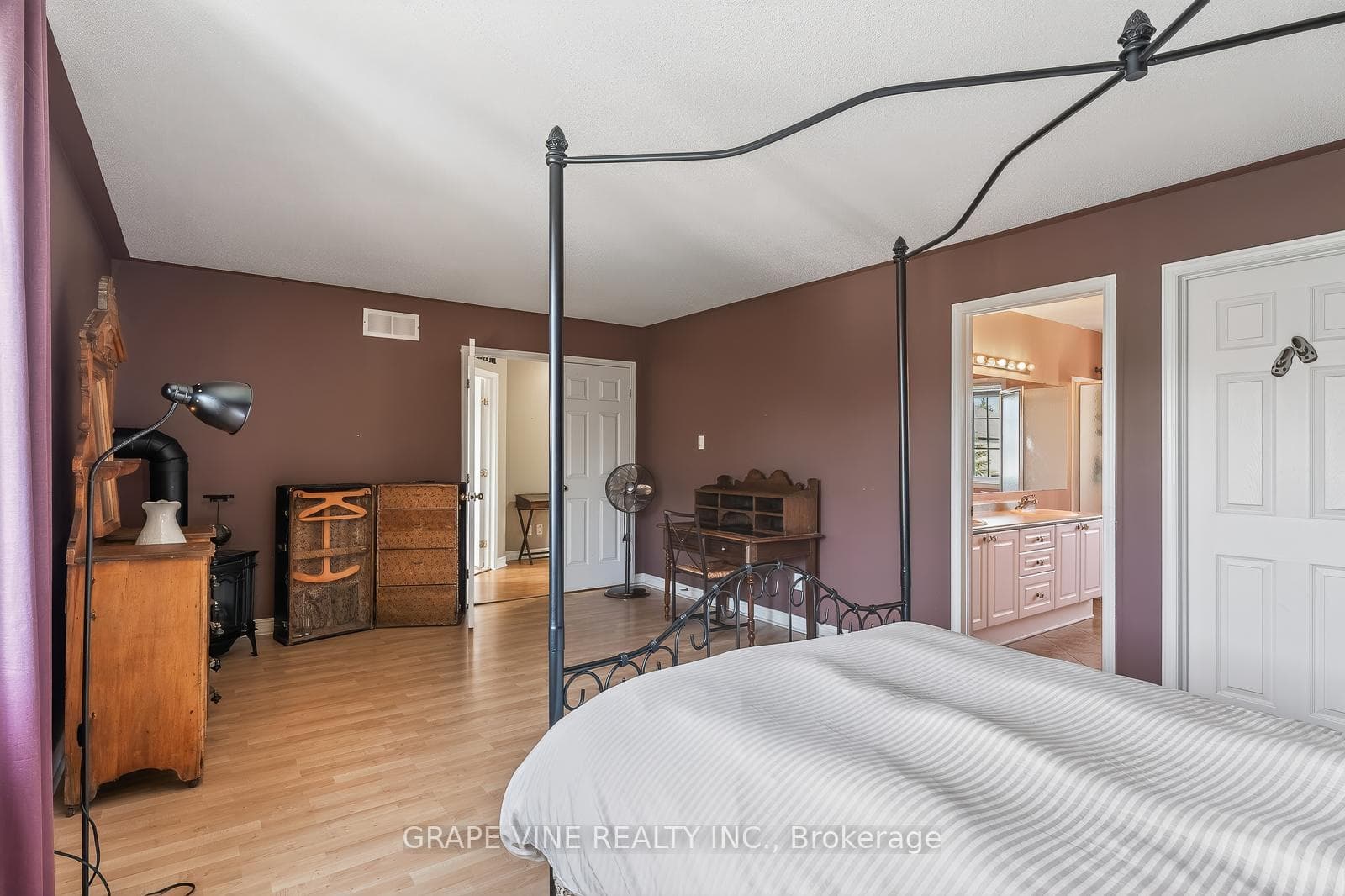175 Allanford Avenue photo 21