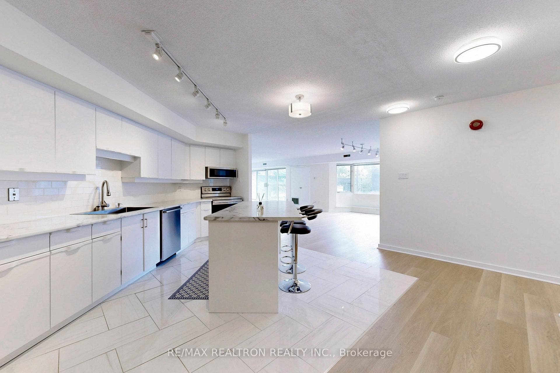 70 Elmsthorpe Avenue Unit 103 photo 21