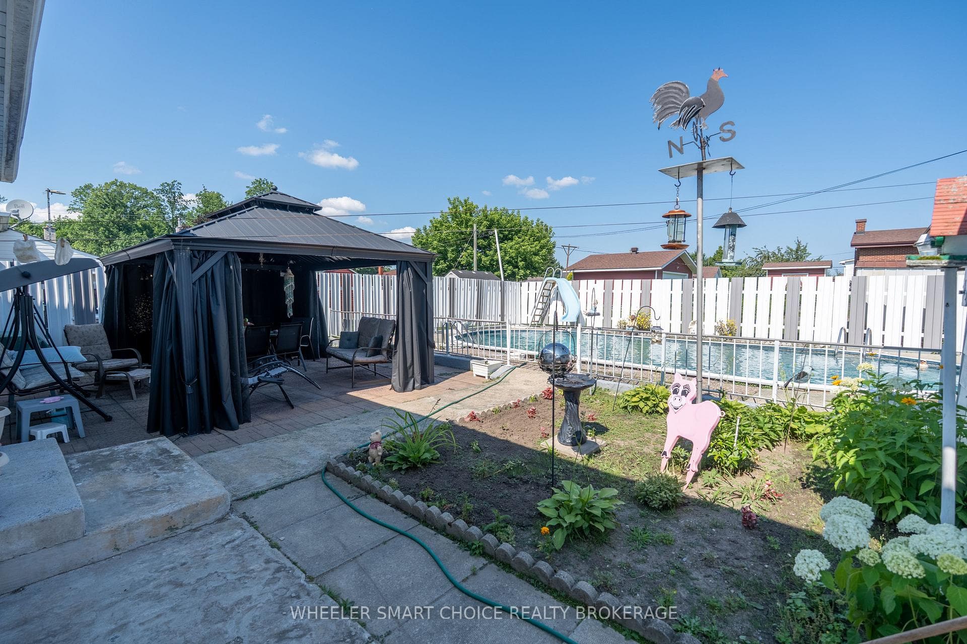 542 Anthony Street photo 19