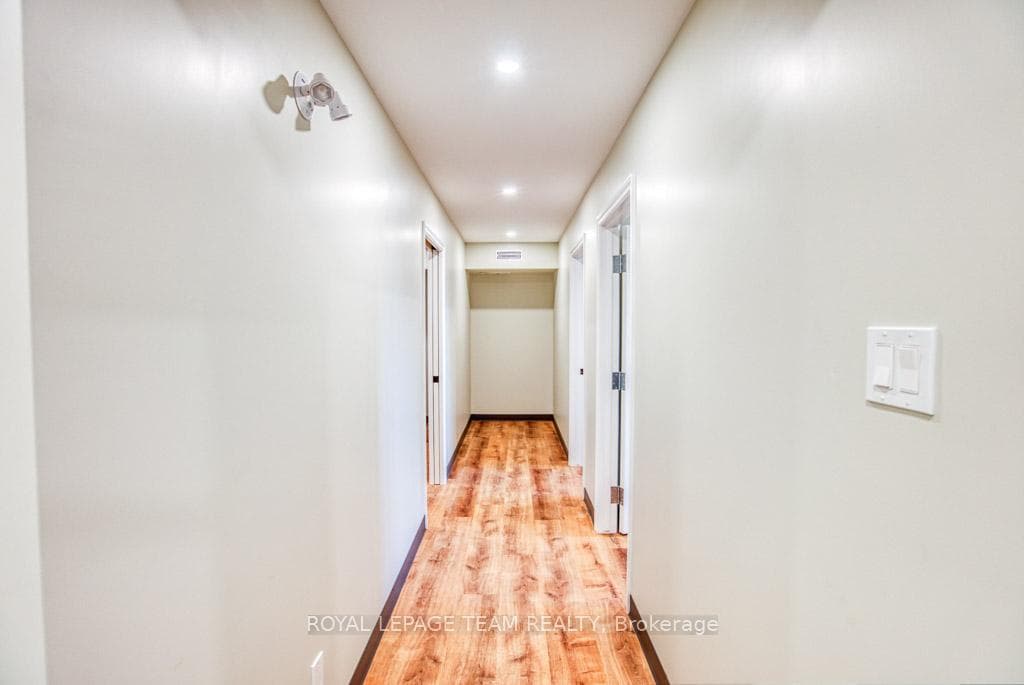 84 Centrepointe Drive photo 34