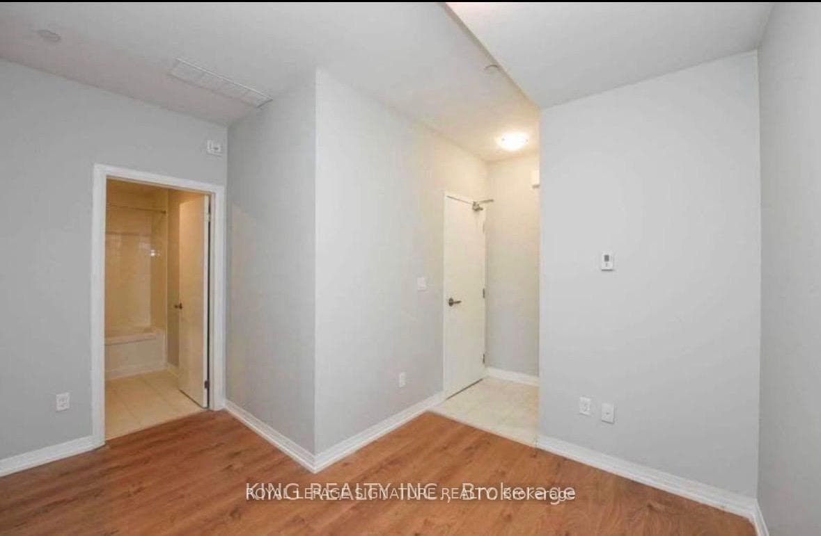 400 The East Mall N/A Unit 309A photo 6