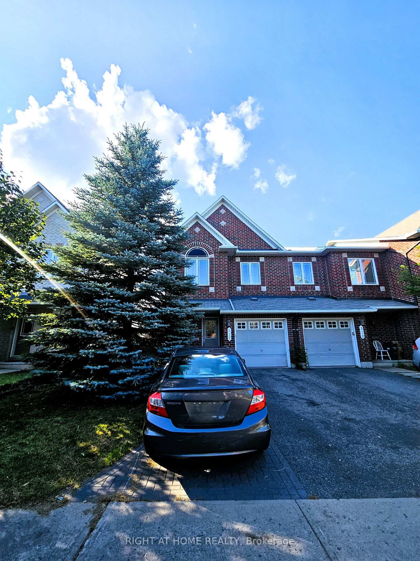 517 Temiskaming Crescent photo 2