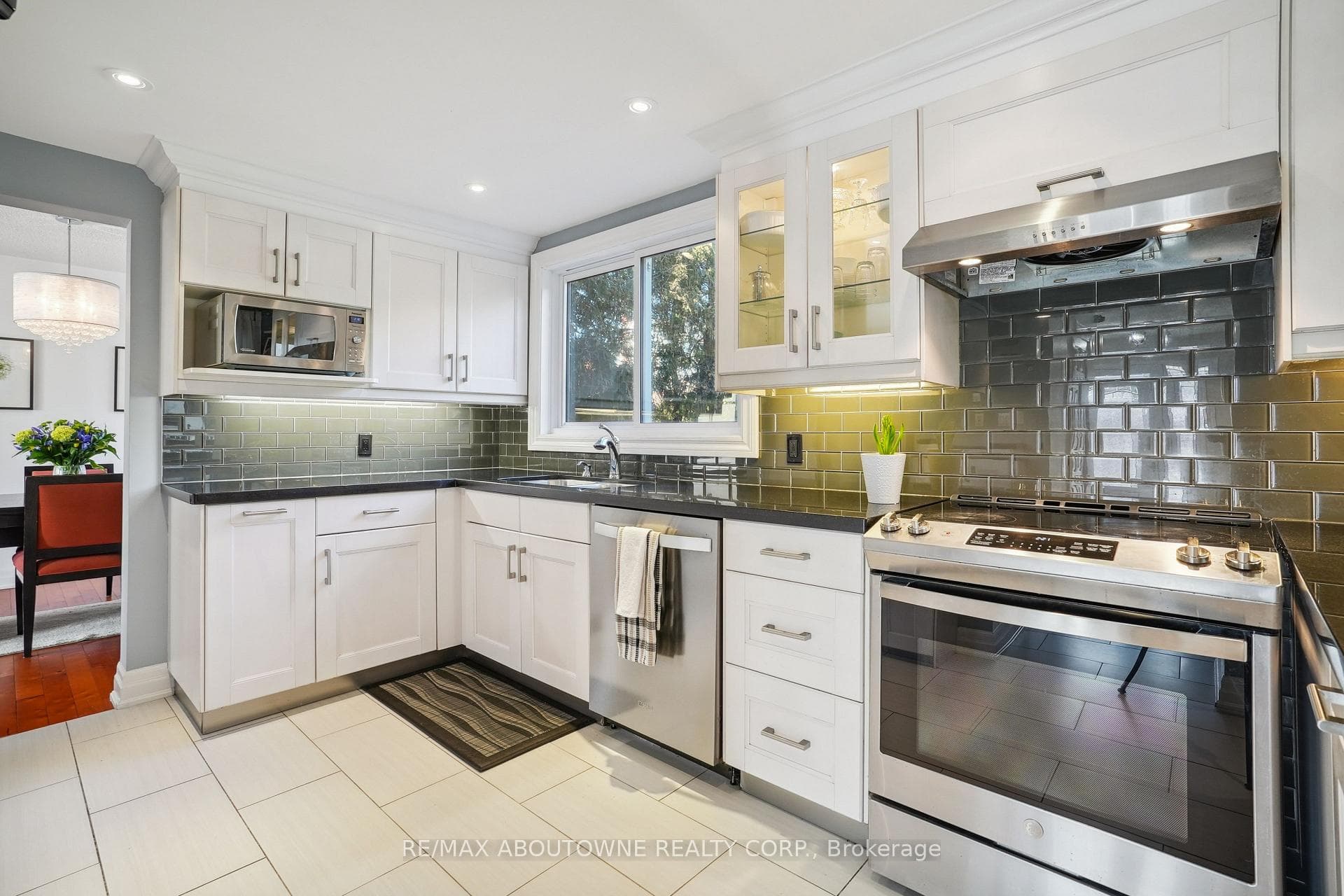 415 Bronte Road photo 19