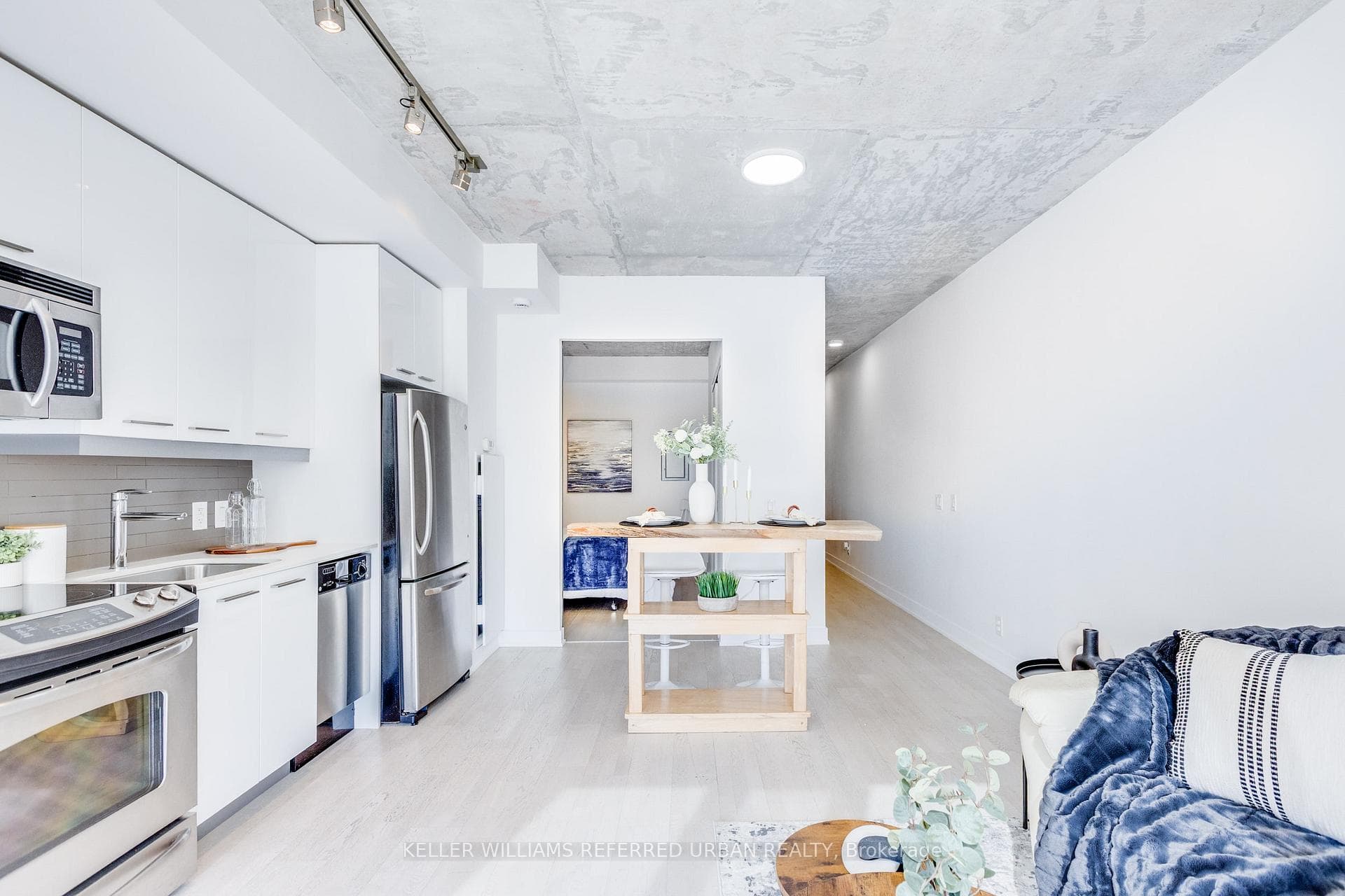 2 Gladstone Avenue Unit 208 photo 14