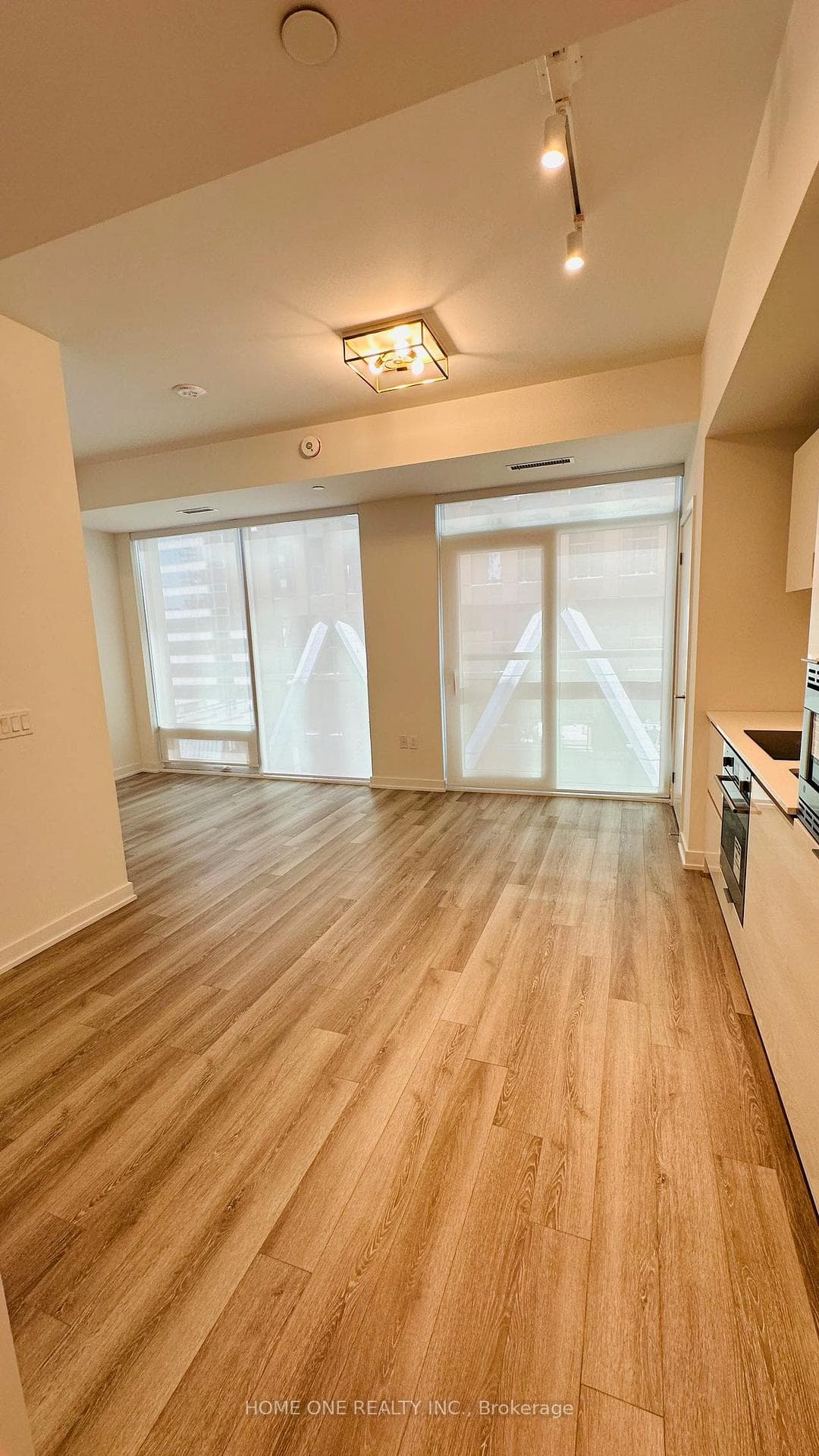 121 St. Patrick Street Unit 1418 photo 3