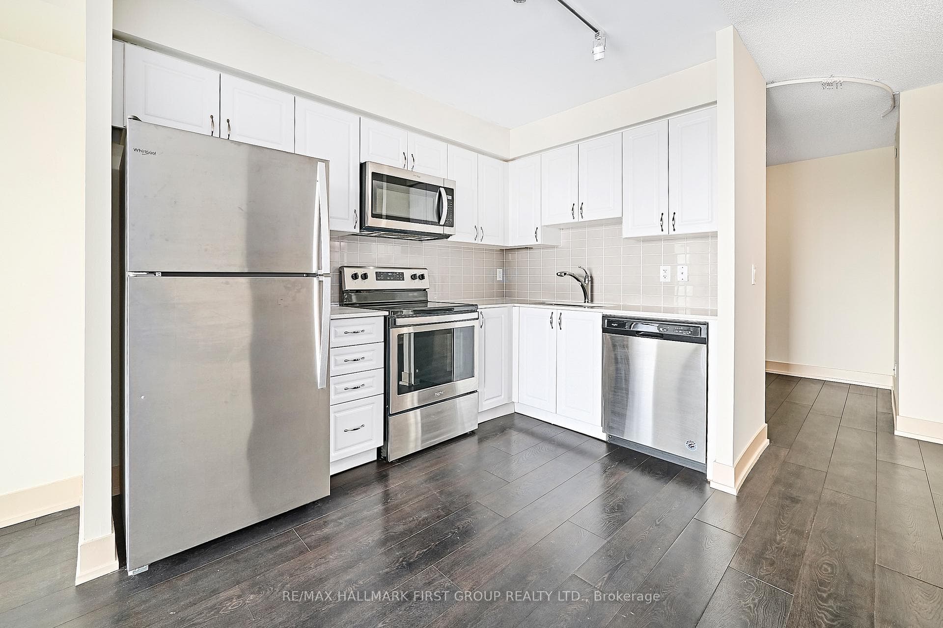 1255 Bayly Street Unit 1605 photo 13