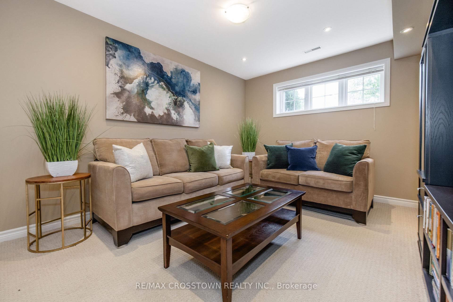 11 Revelstoke Court photo 40