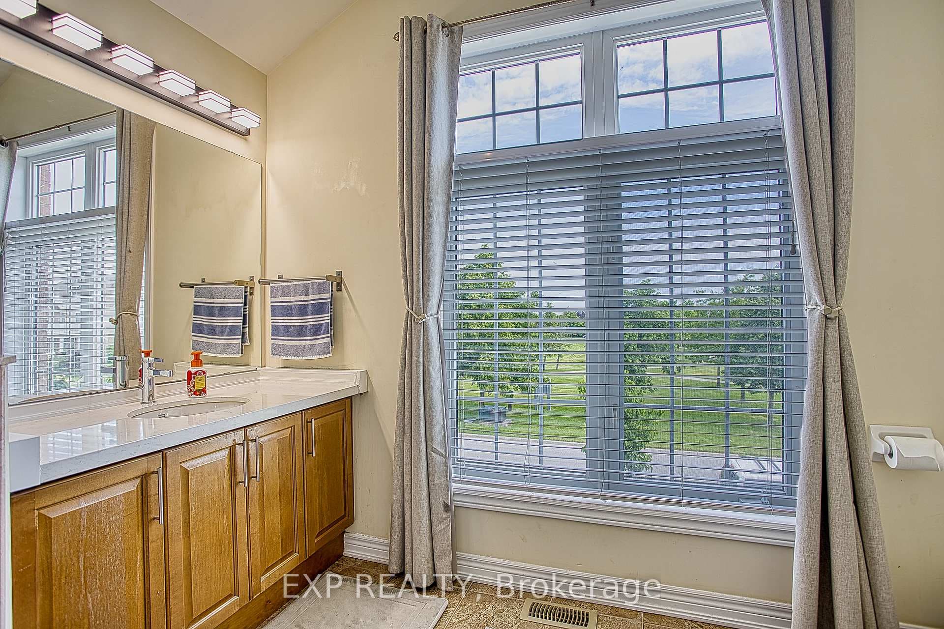 206 Springstead Avenue photo 19