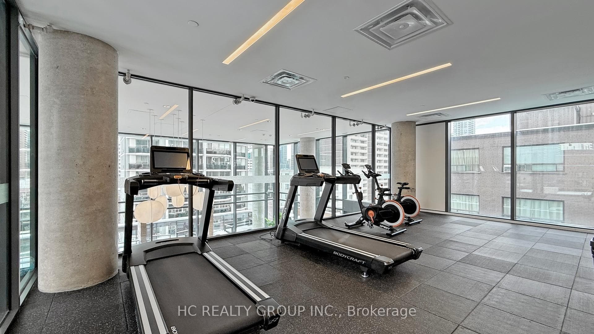 81 Wellesley Street Unit 1605 photo 30