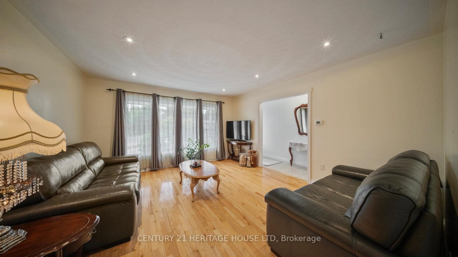 162 Victoria Street photo 8