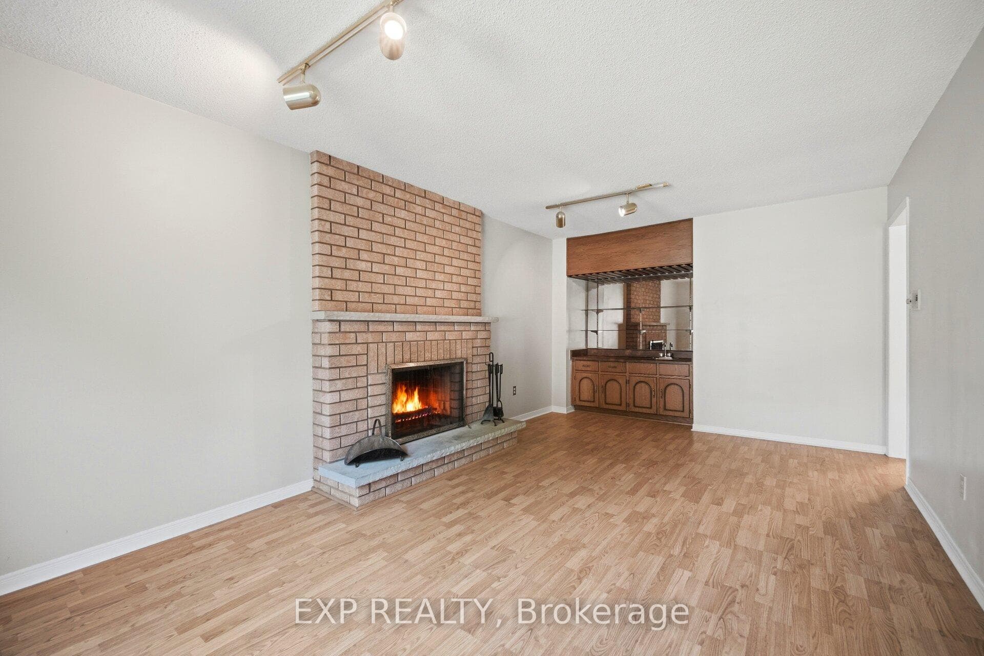 1938 Kempton Park Drive photo 13