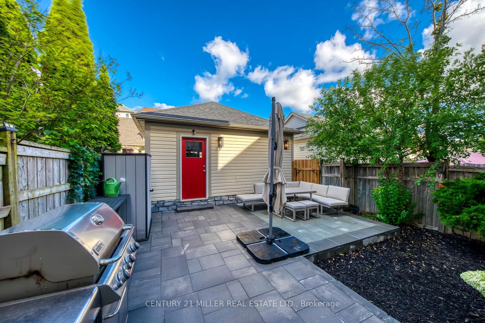 215 ROXTON Road photo 45