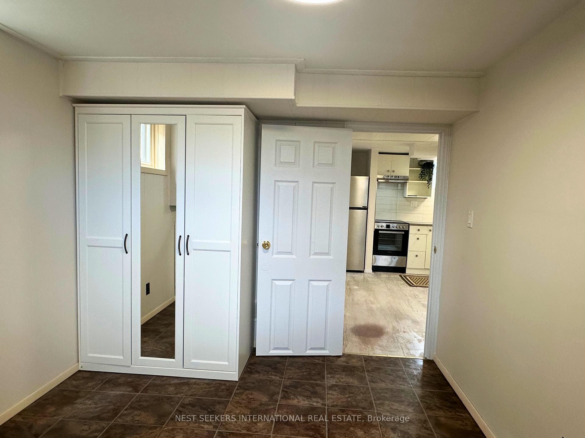 494 Oshawa Boulevard photo 7