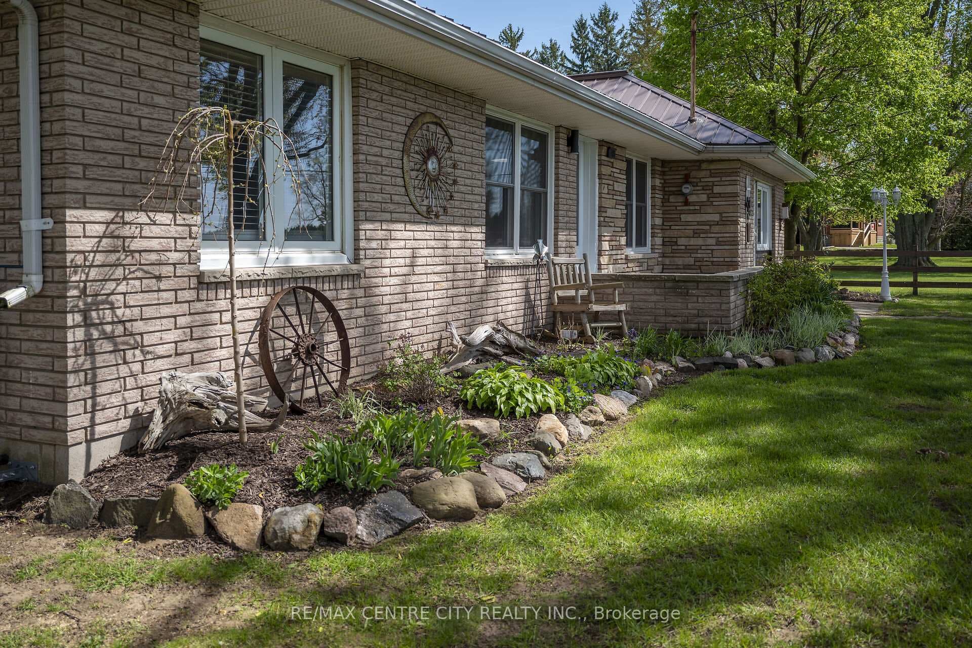 29883 West Bothwell Road photo 2