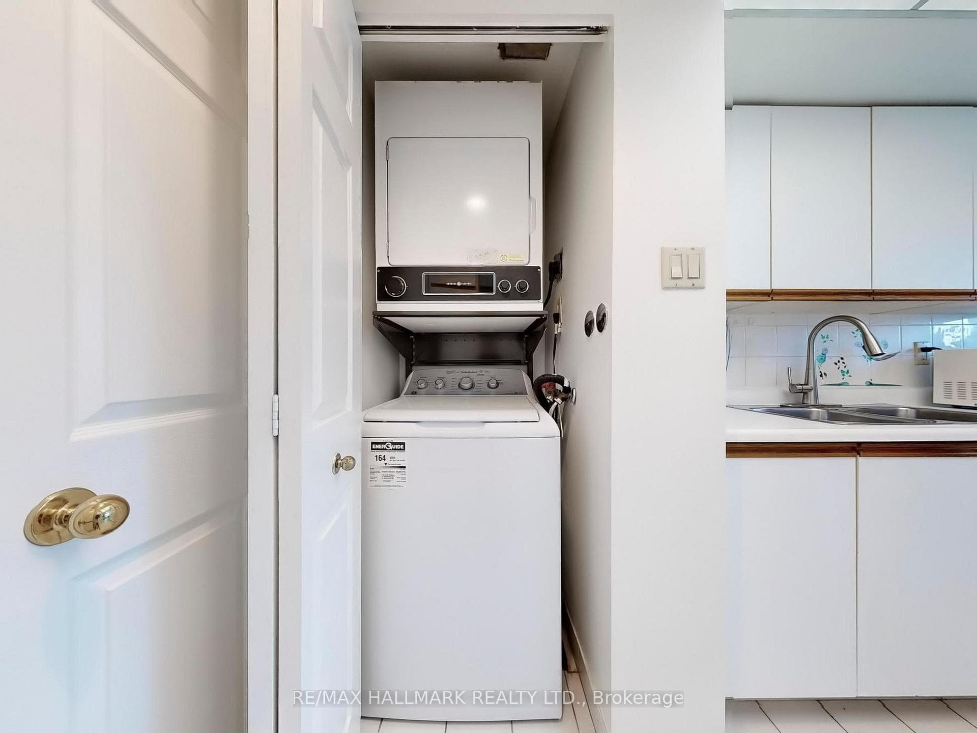 7805 Bayview Avenue Unit 320 photo 26