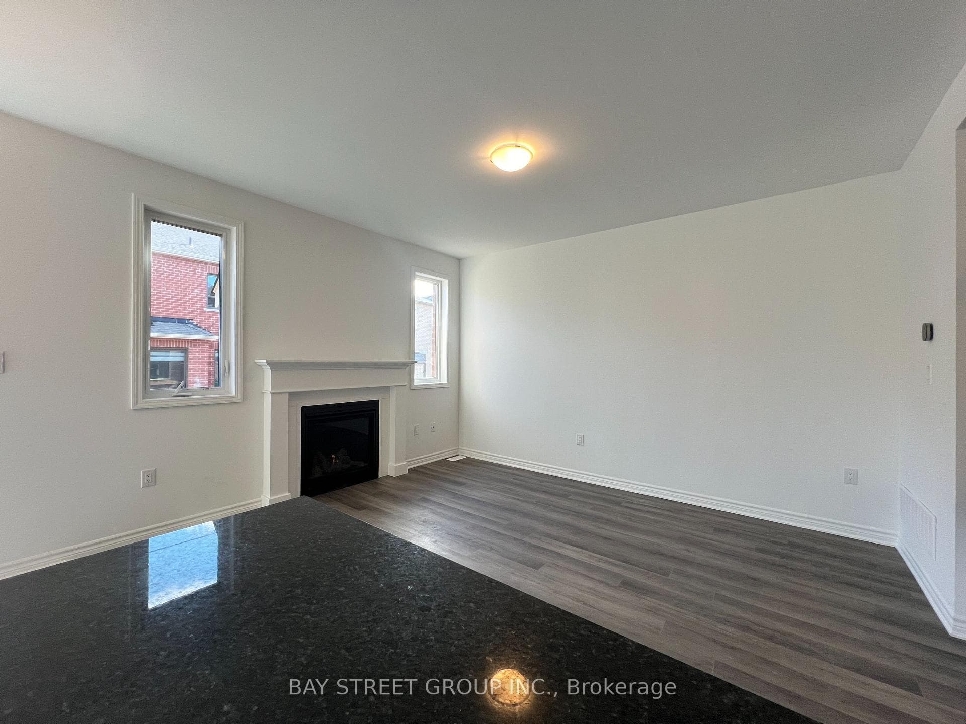 1844 Thames Circle photo 24