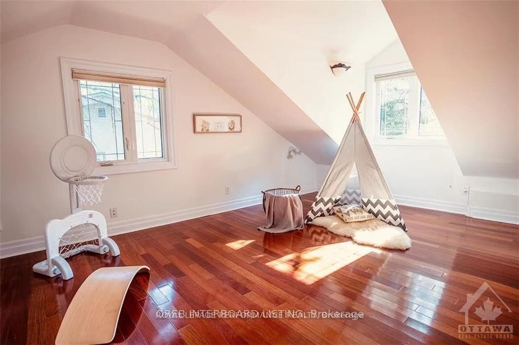 2077 PALMER Avenue photo 9