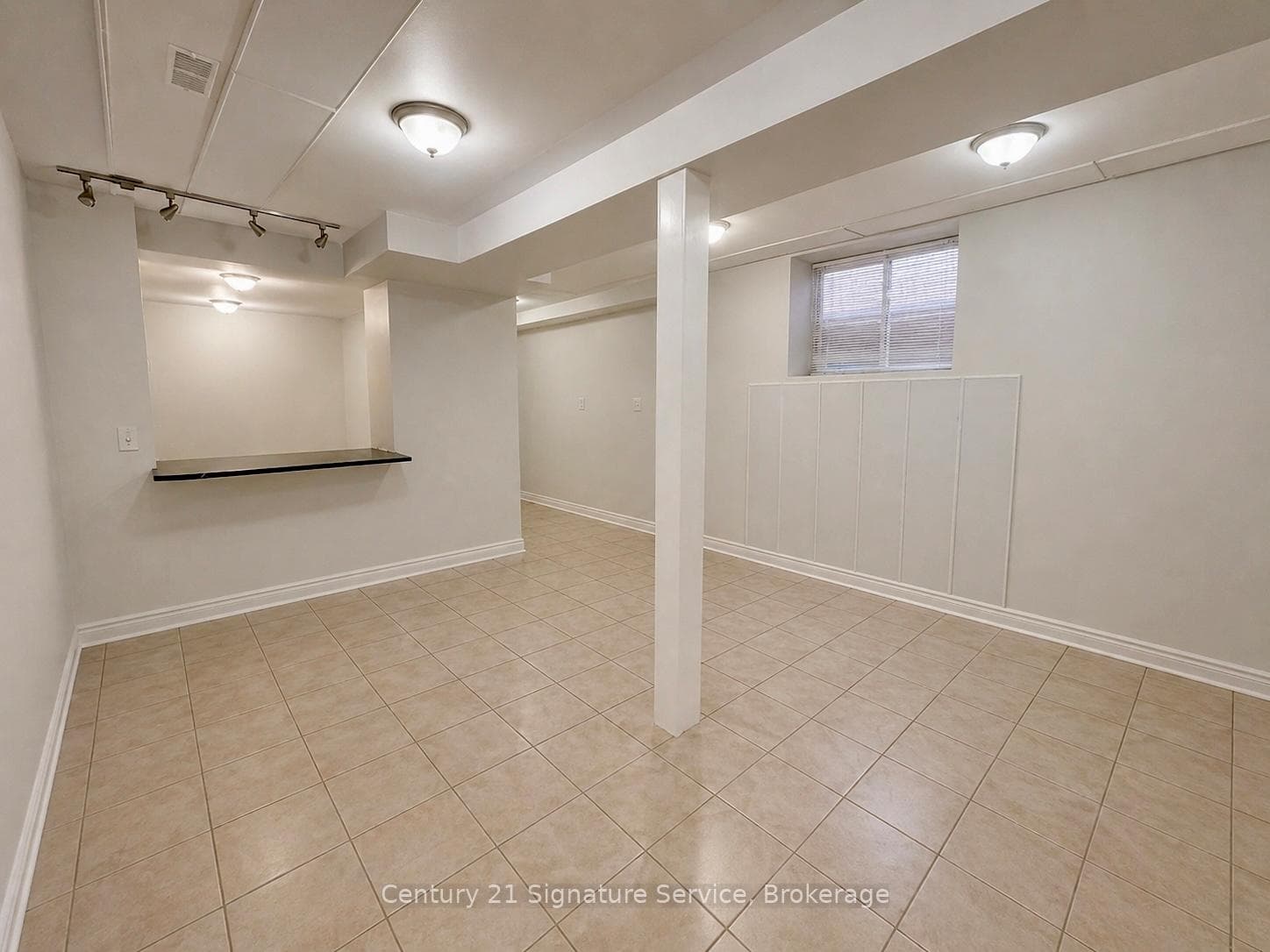 527 Westmount Avenue photo 32