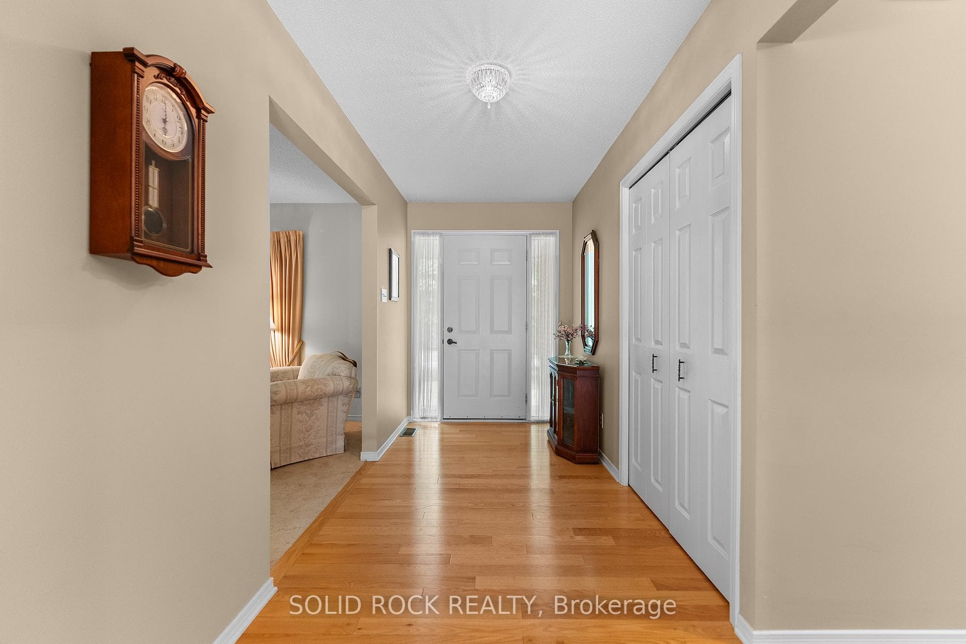 89 Woodridge Court photo 14