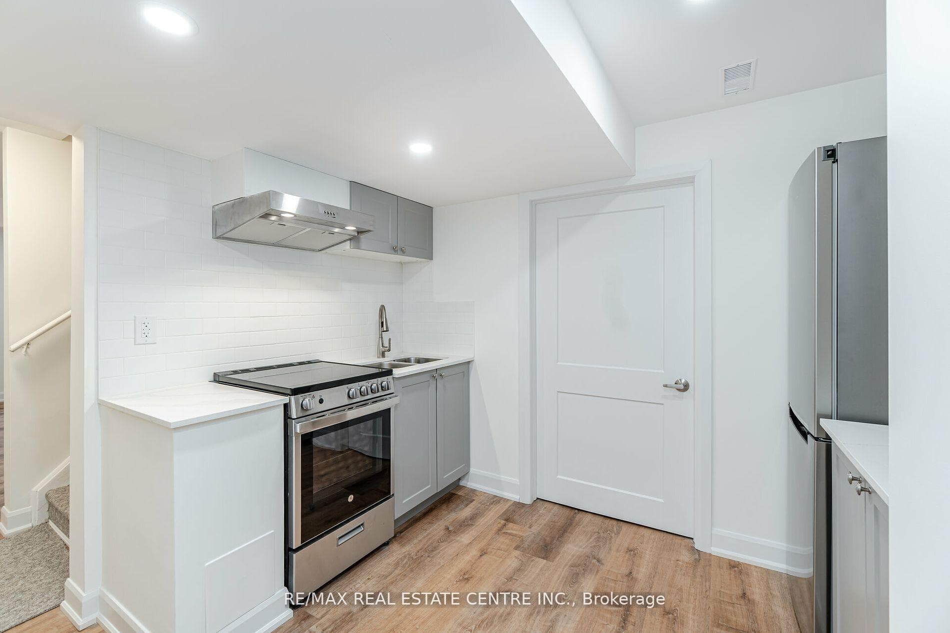 2298 Grand Oak Trail Unit Bsmt photo 11