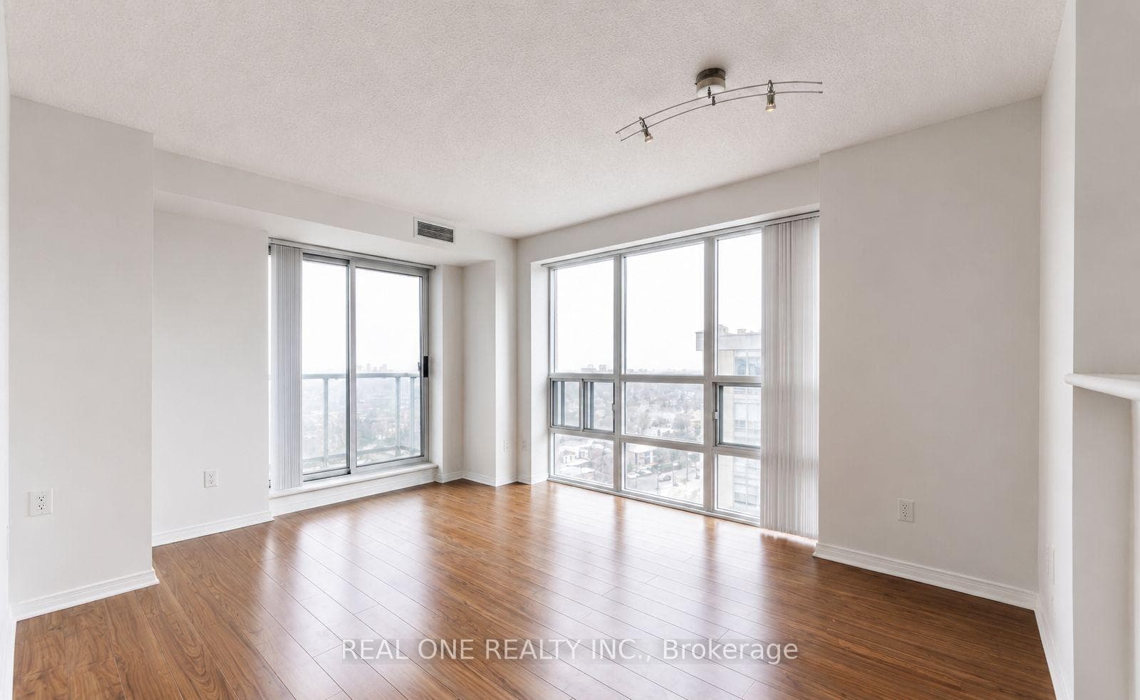 26 Olive Avenue Unit 1902 photo 2