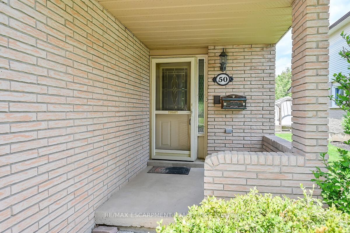 50 Athenia Drive photo 3