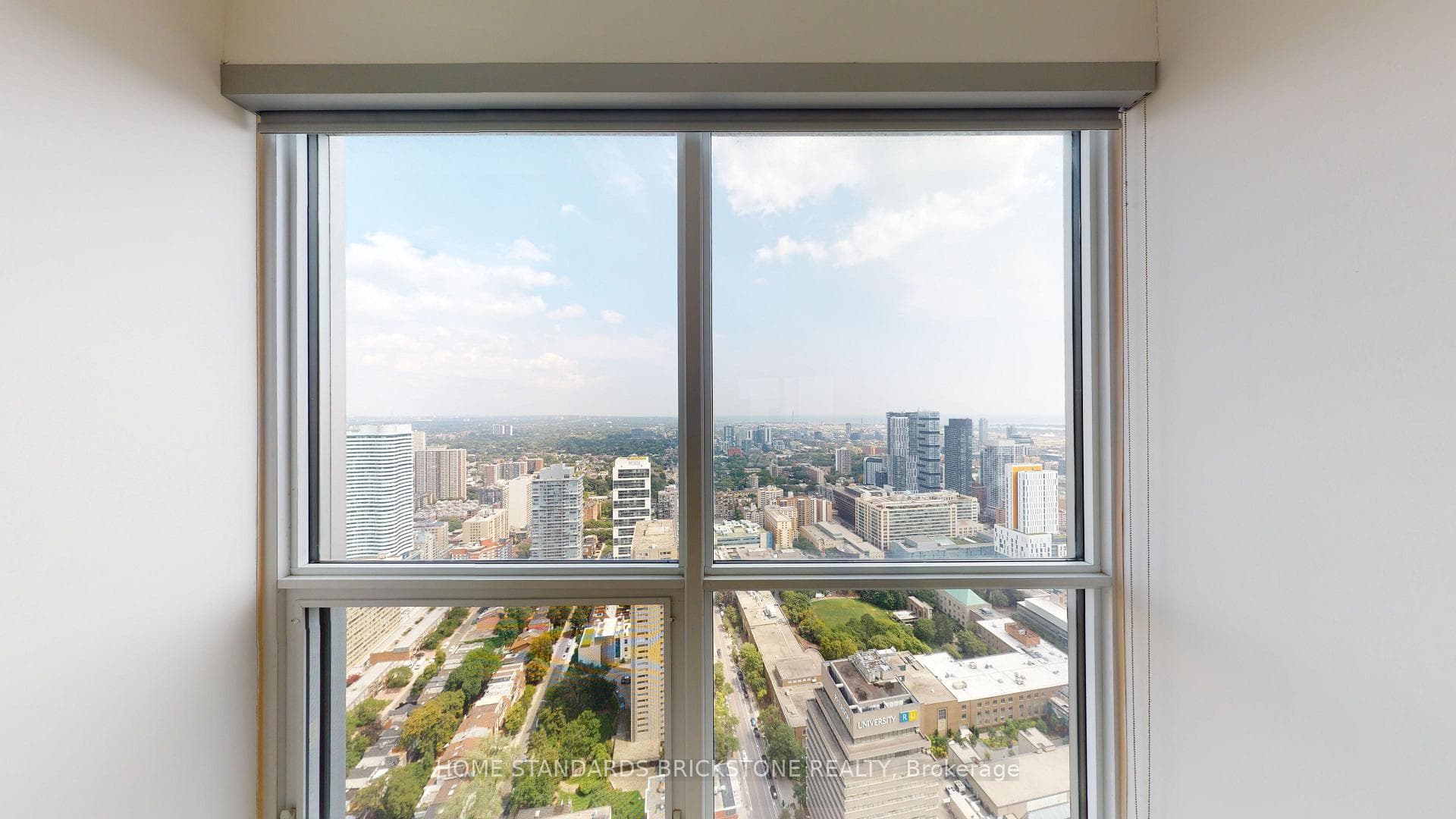 386 Yonge Street Unit 4807 photo 37