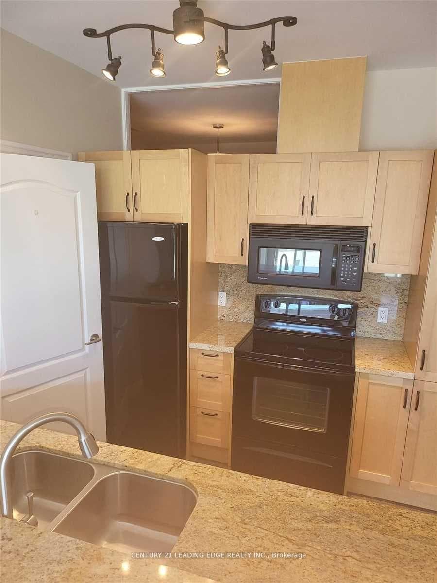 44 Bond Street Unit 609 photo 3