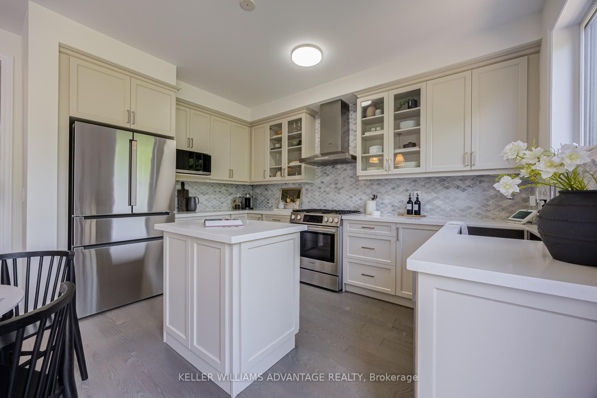46 Sutcliffe Drive photo 8
