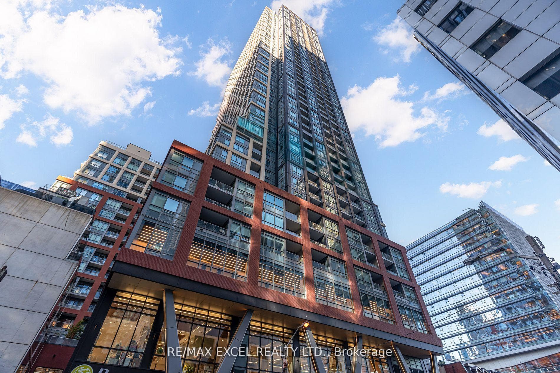108 Peter Street Unit 1519 photo 16