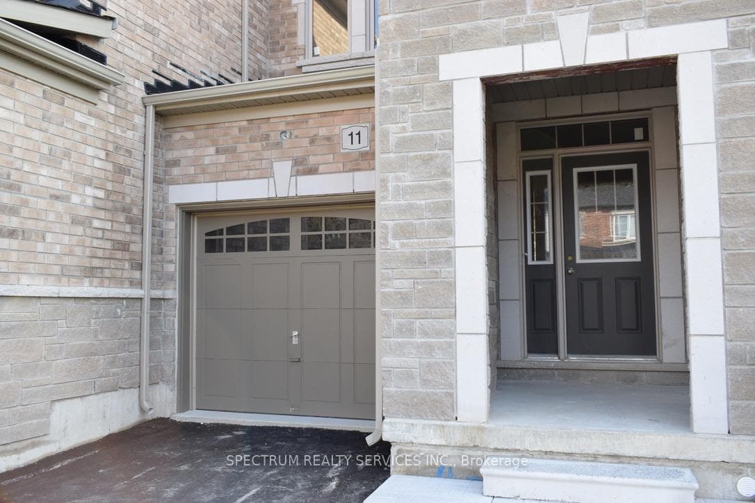 11 Inverness Way photo 5