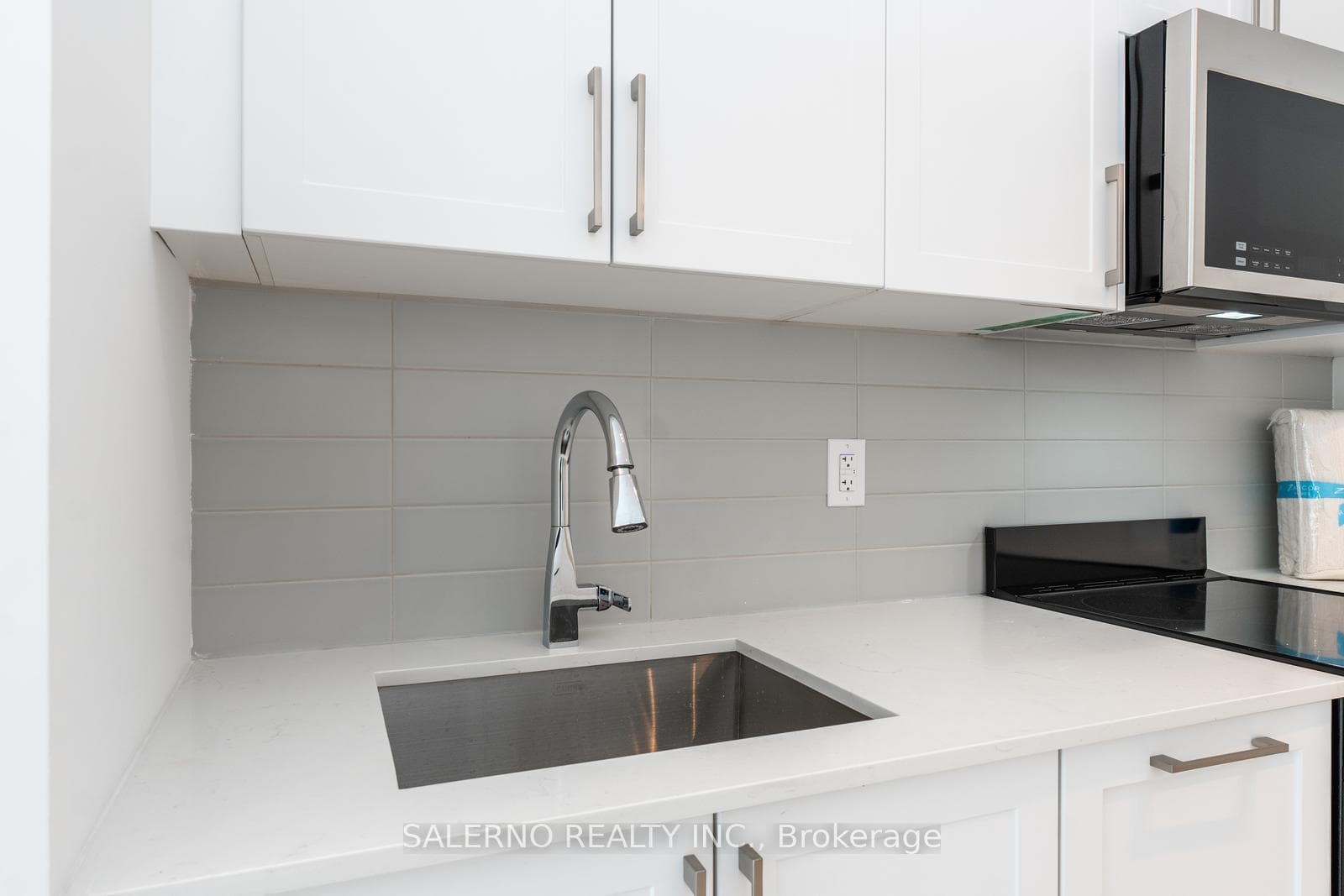 2450 Old Bronte Road Unit 621 photo 17