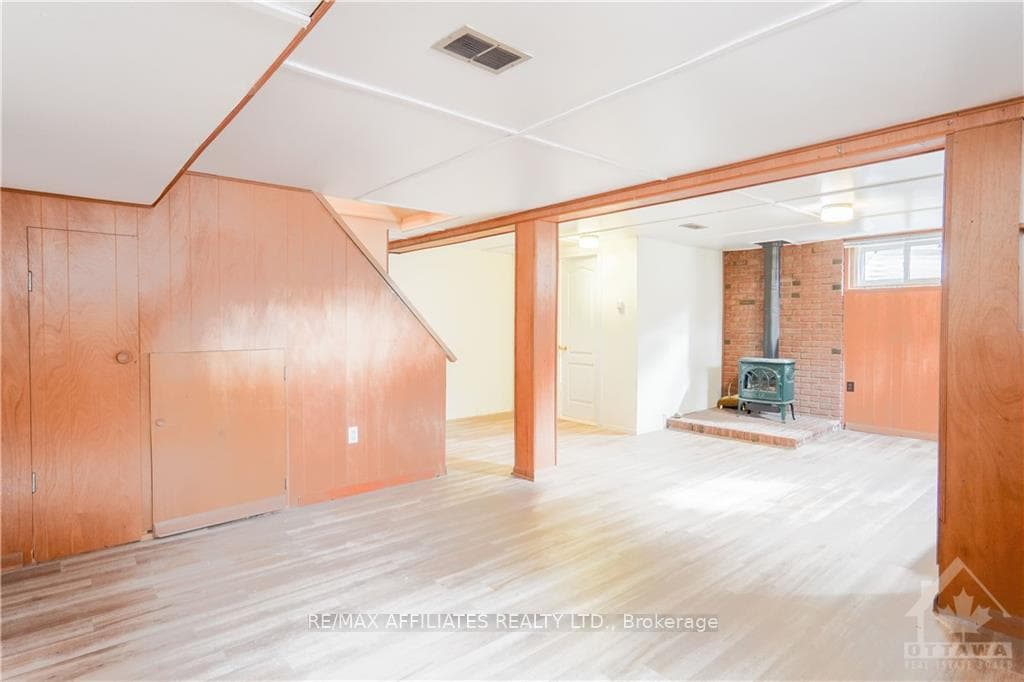 538 KEATS Avenue photo 25