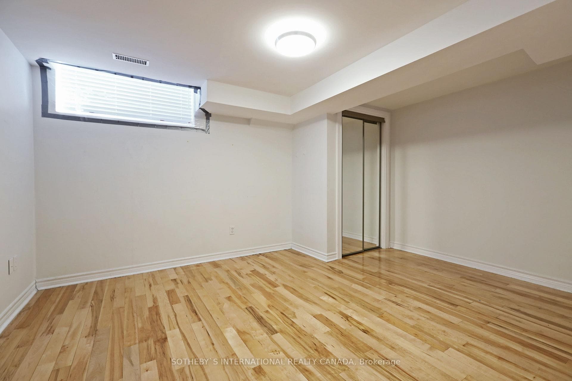 212 Glebemount Avenue Unit Lower photo 14