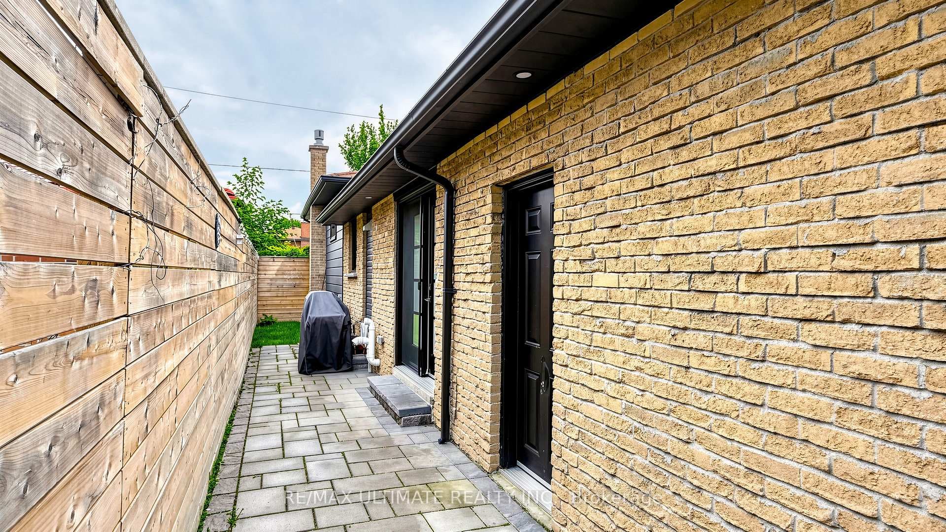 112 Coronation Drive photo 50