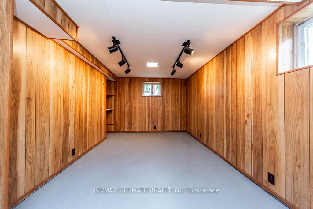 61 Yorkview Drive photo 42