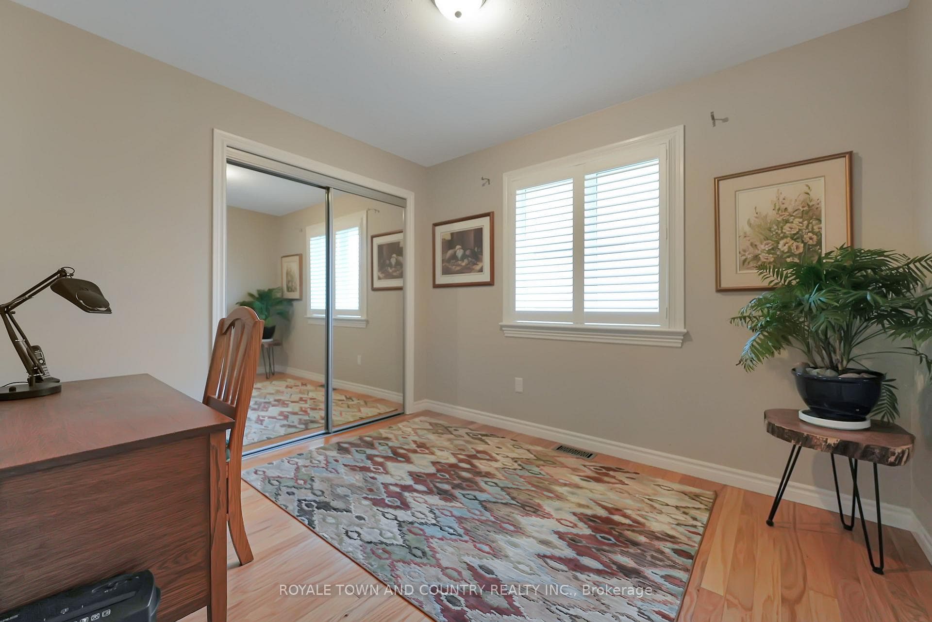 216 Lindsay Street photo 20