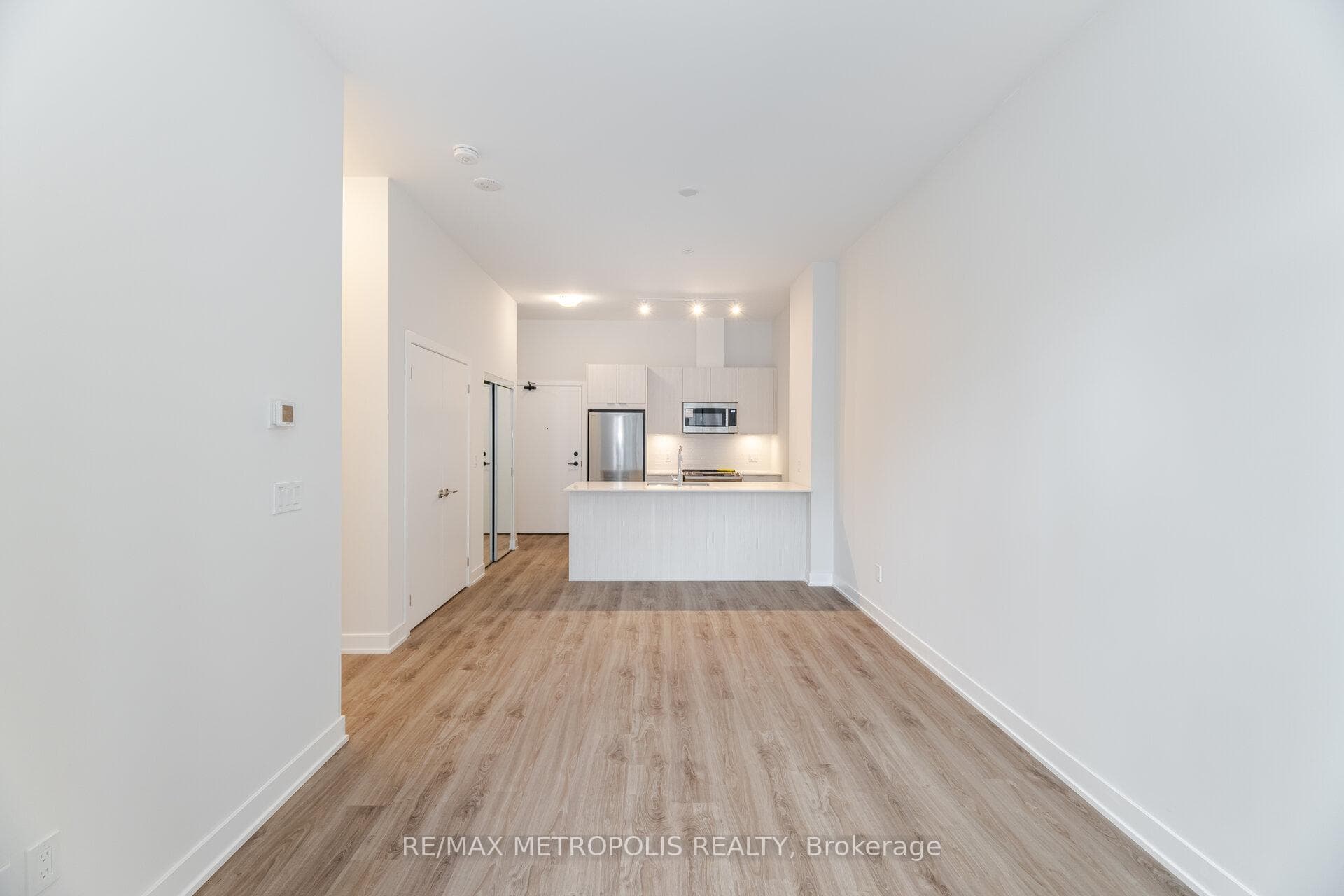 430 Square One Drive Unit 405 photo 16