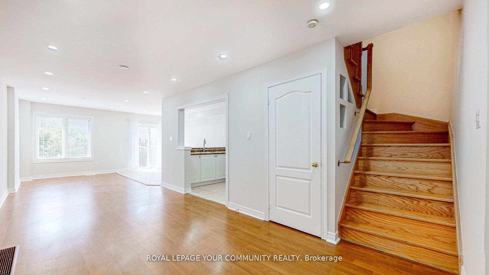 82 Goode Street photo 8