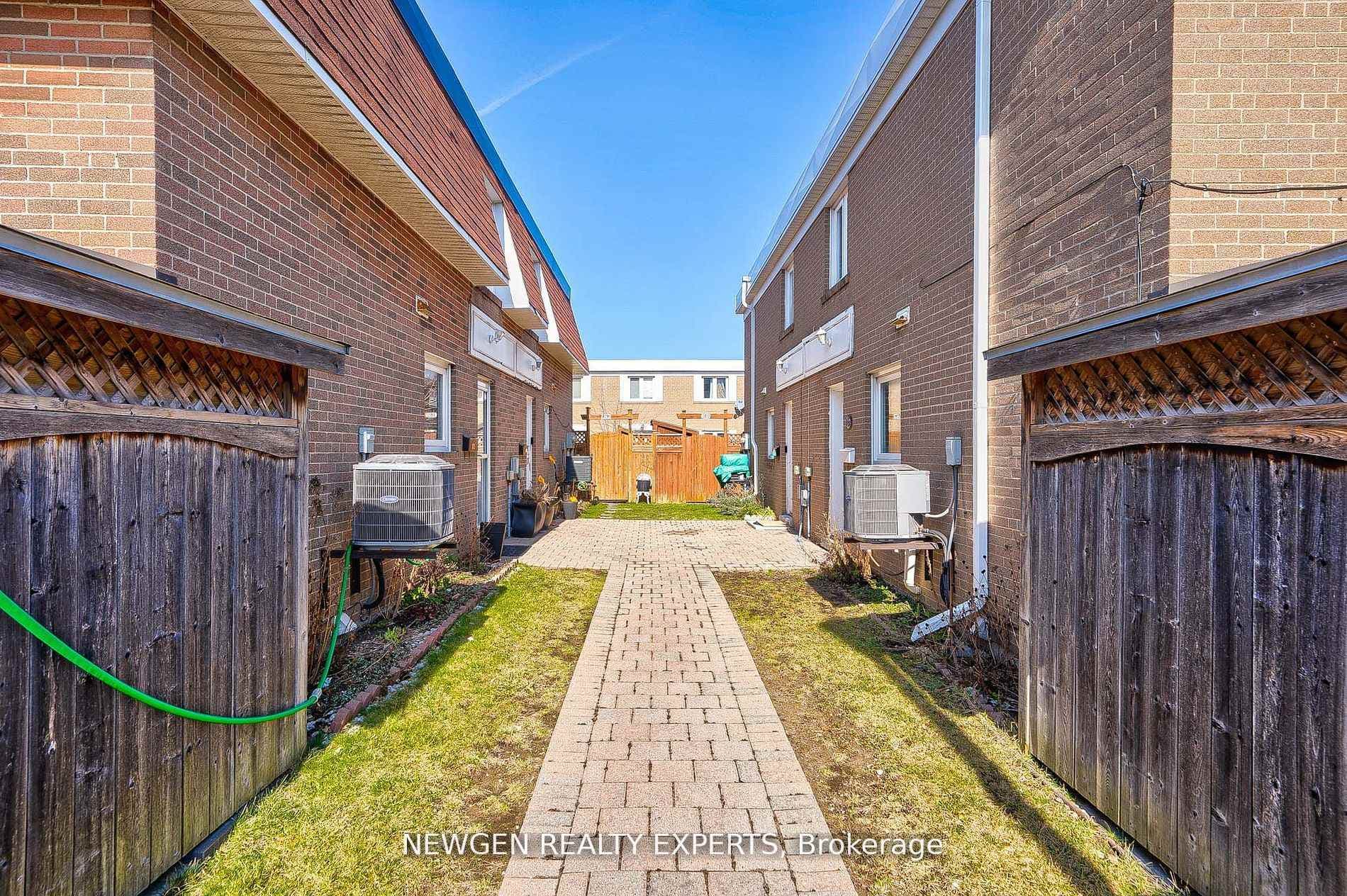 166 Town House Crescent Unit 52 photo 2