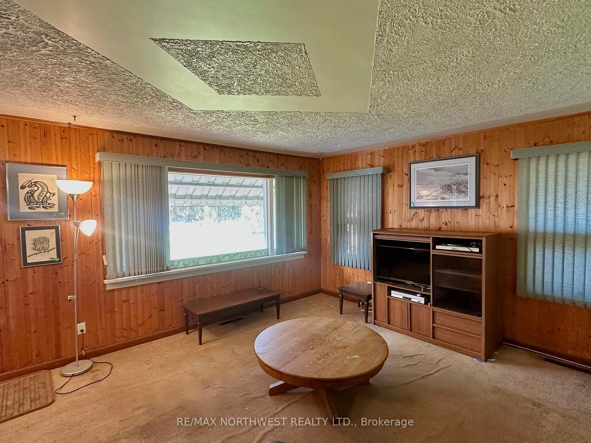 1292 Valley Drive photo 8